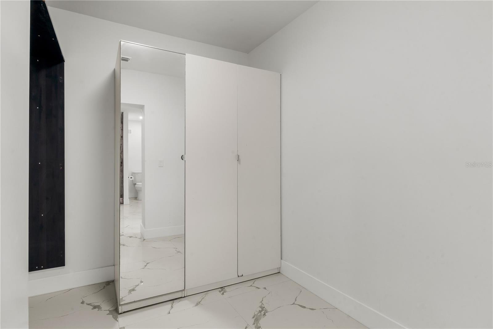 4112 W WALLACE AVE — photo 28