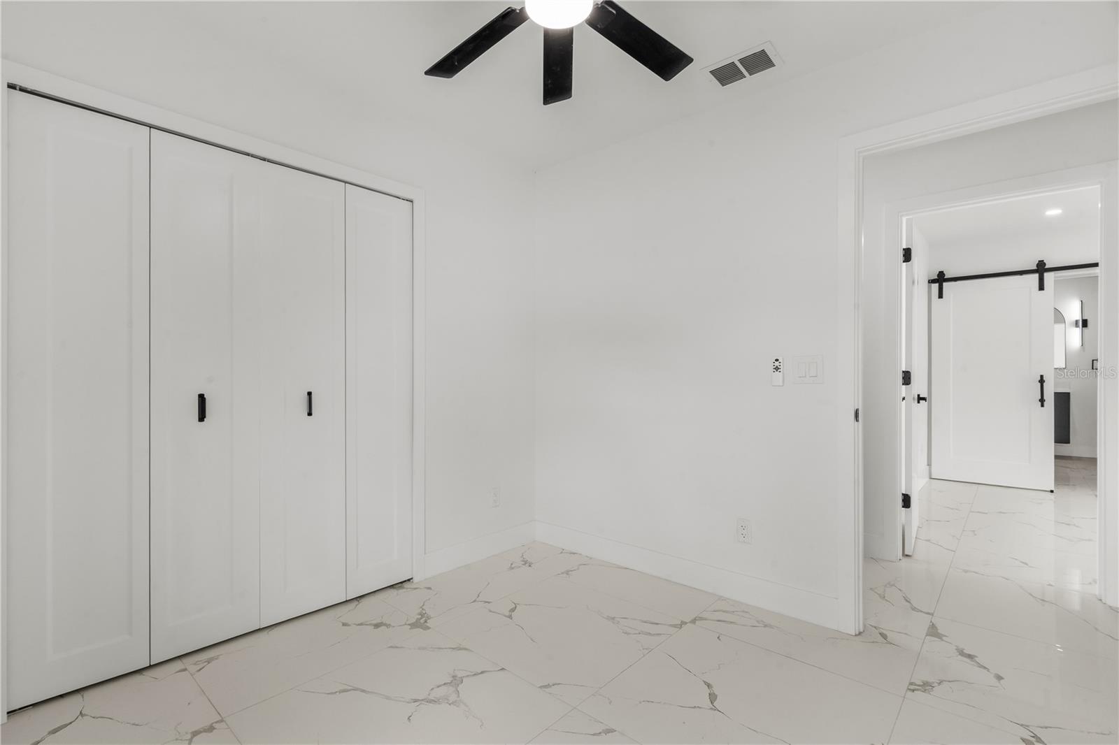 4112 W WALLACE AVE — photo 19
