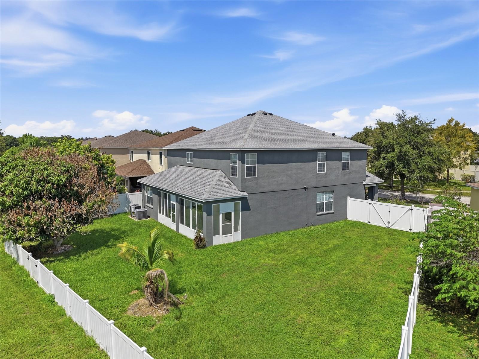 11139 GOLDEN SILENCE DR — photo 42