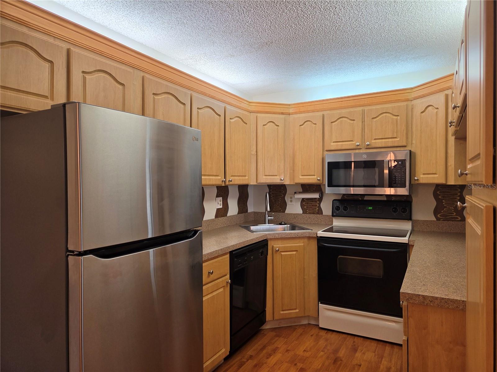 1700 PINE RIDGE WAY E #C1 — photo 20