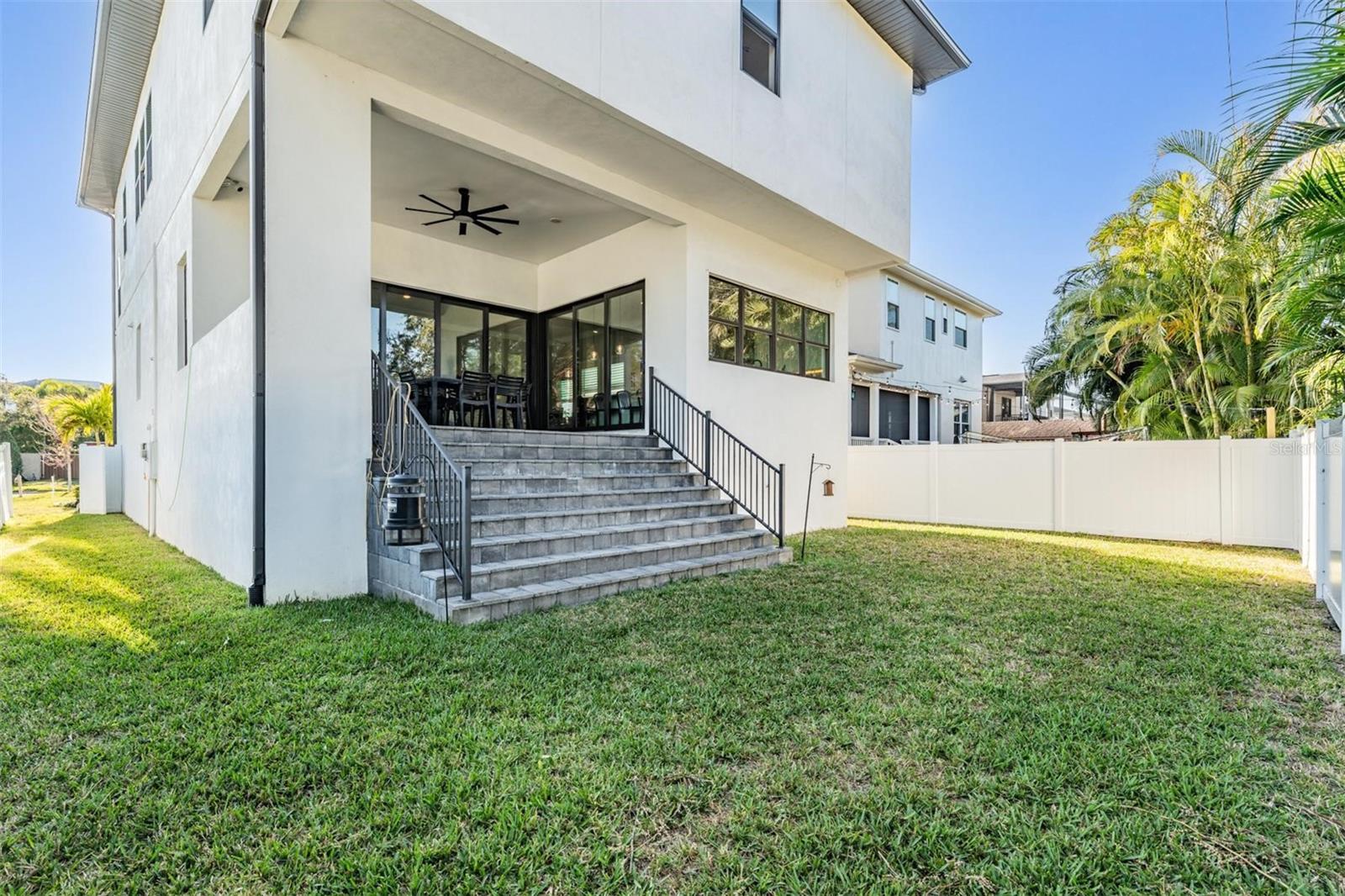 619 DANUBE AVE — photo 45