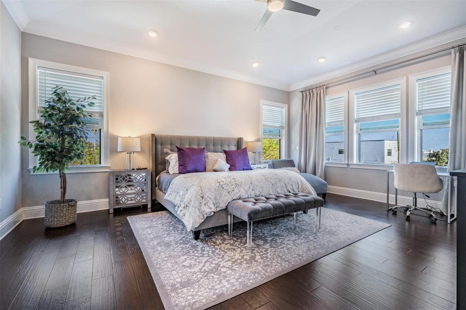 619 DANUBE AVE — photo 23