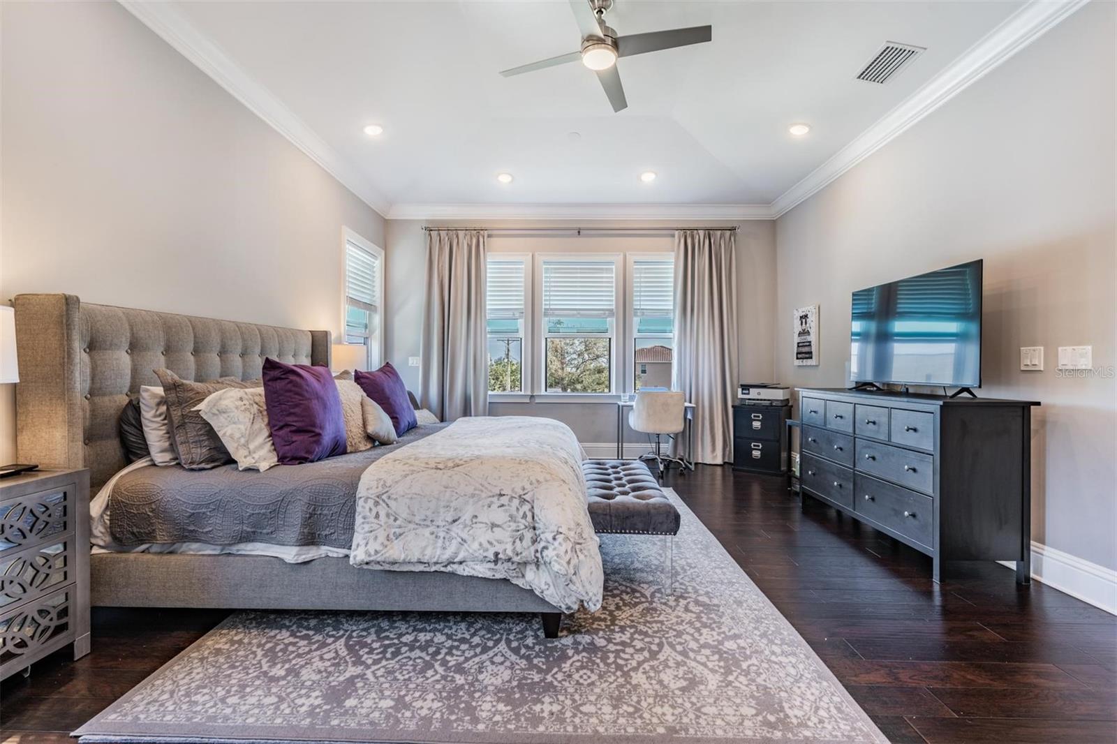 619 DANUBE AVE — photo 24