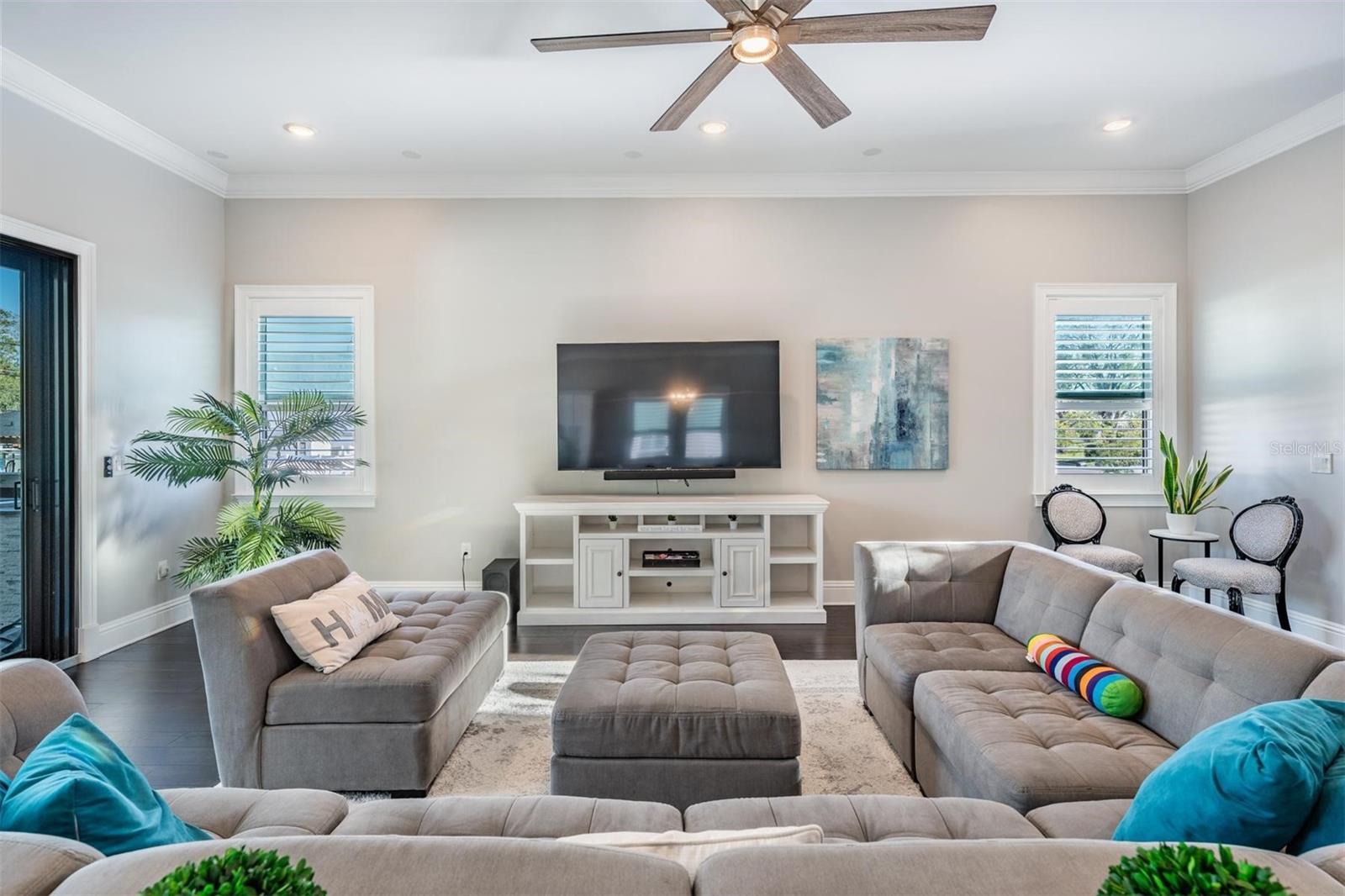 619 DANUBE AVE — photo 16
