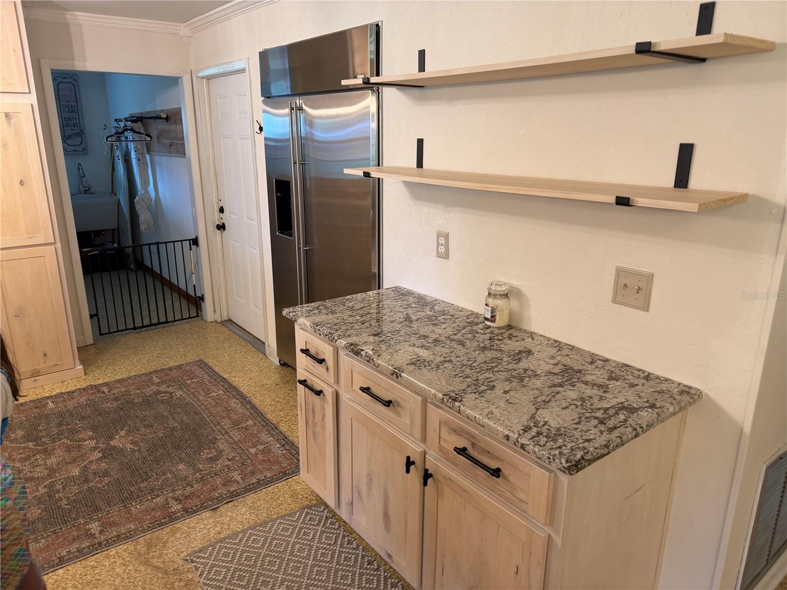 3933 ALLEN RD — photo 7