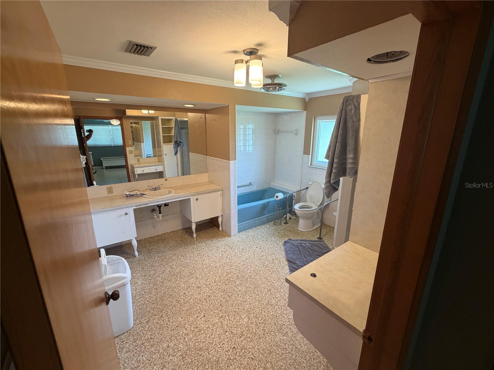 3933 ALLEN RD — photo 21