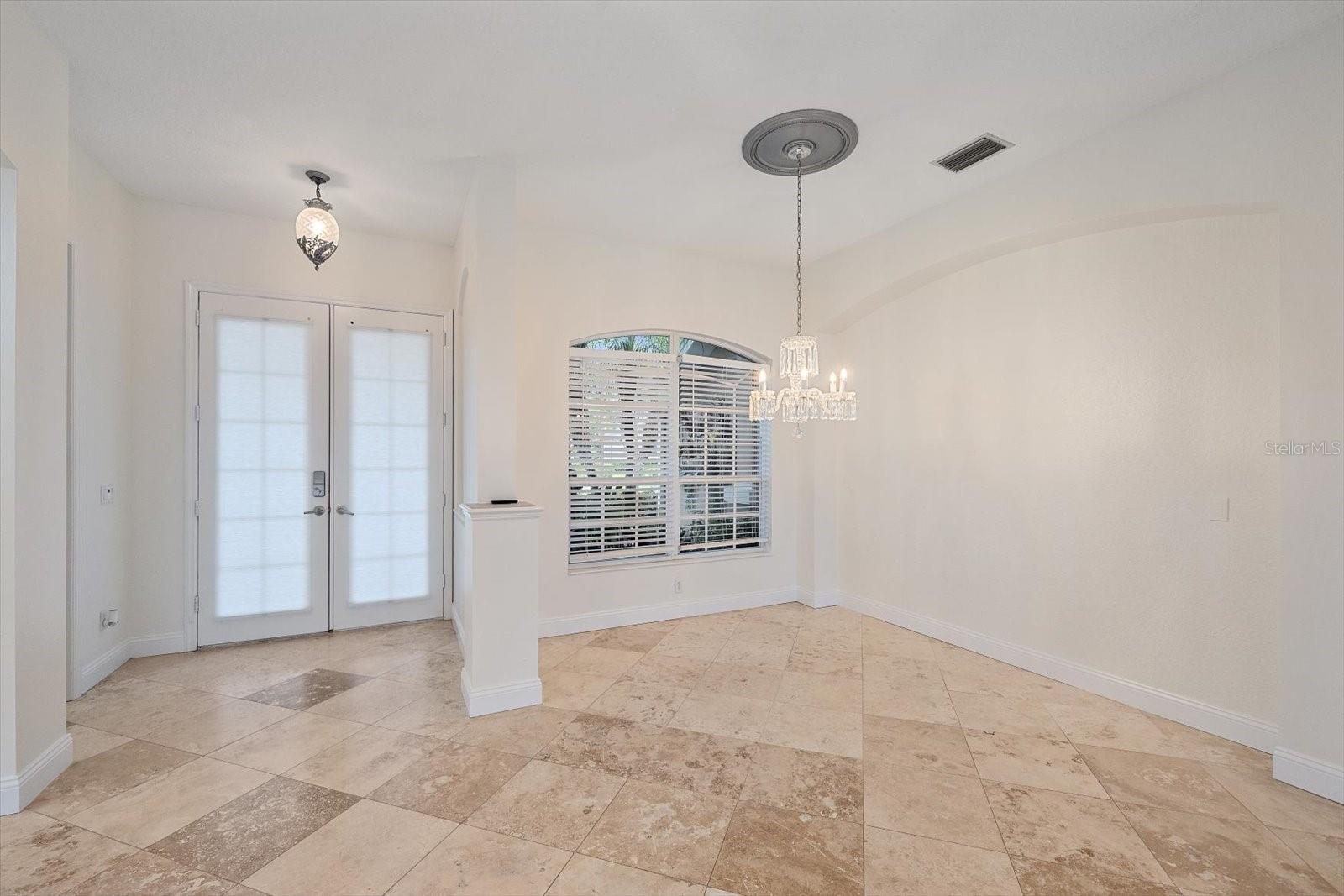 11915 CLUBHOUSE DR — photo 6