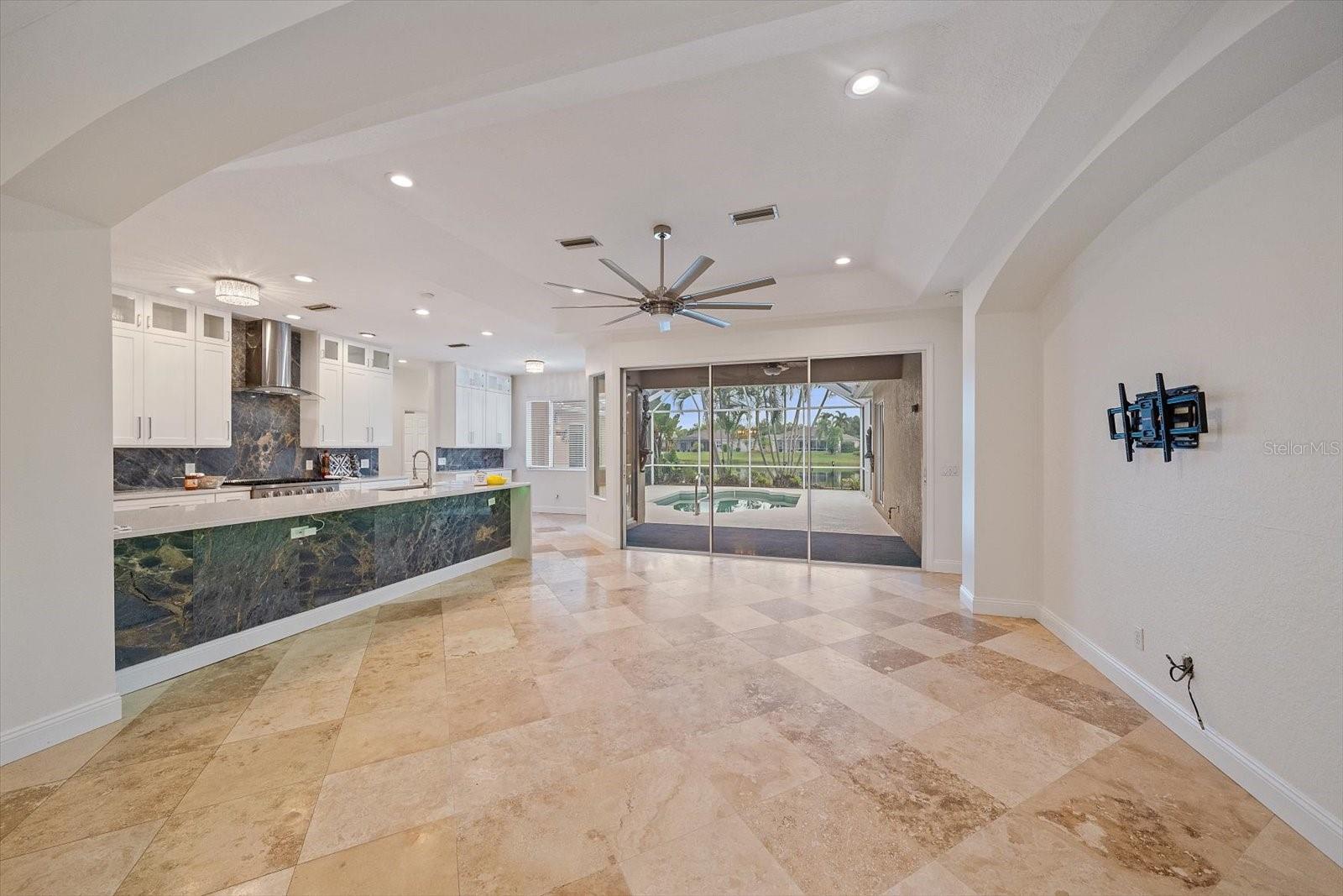 11915 CLUBHOUSE DR — photo 15