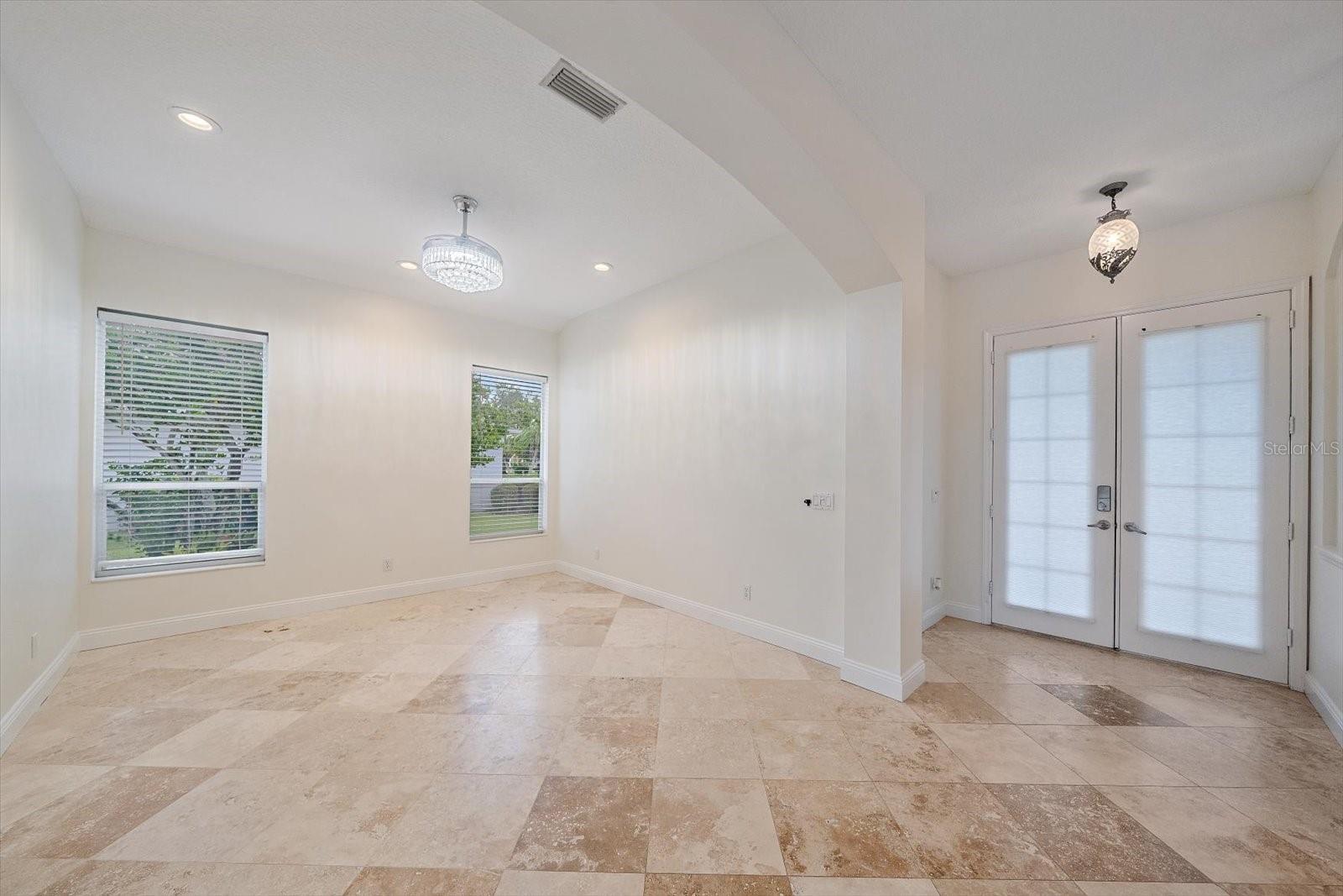 11915 CLUBHOUSE DR — photo 10