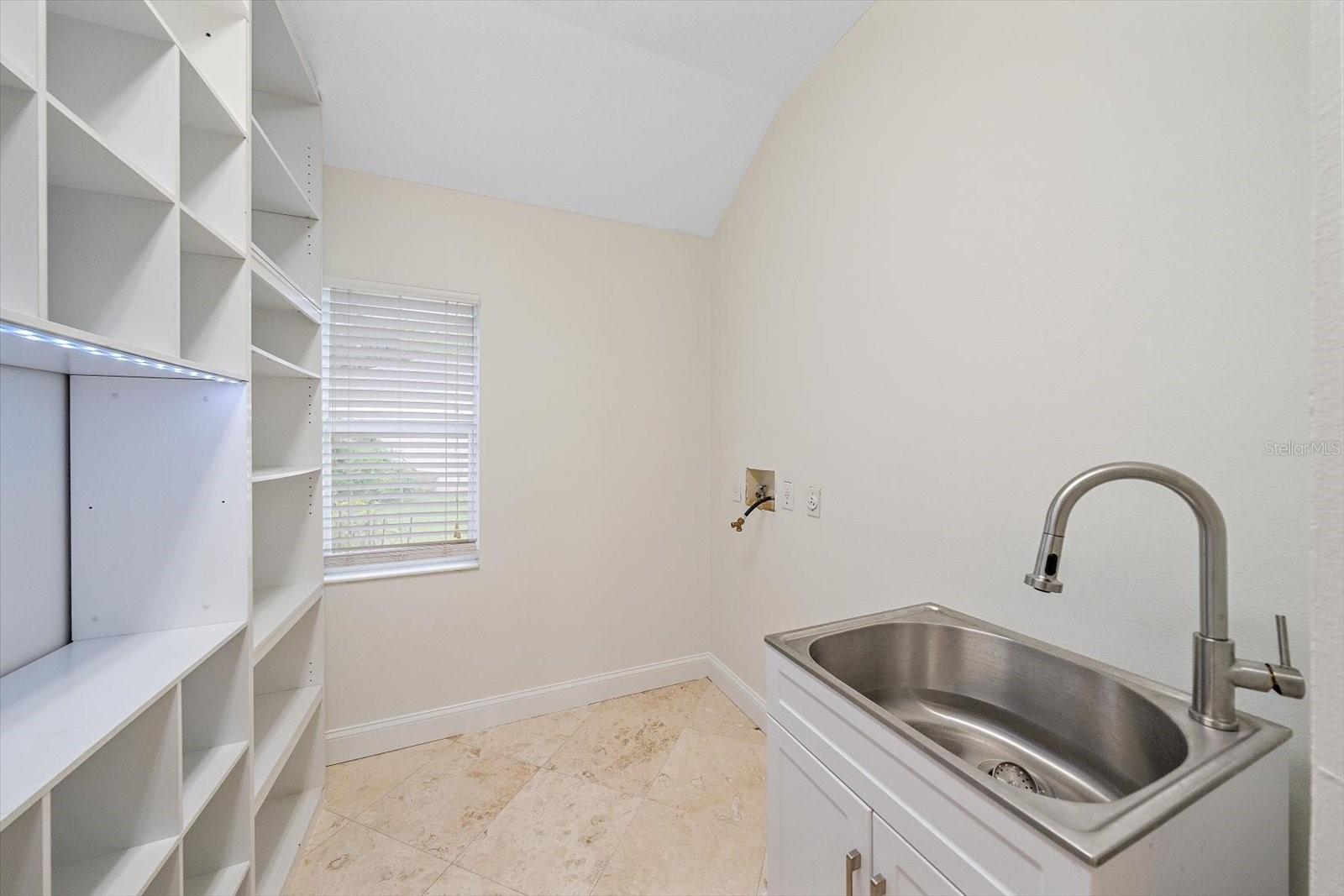 11915 CLUBHOUSE DR — photo 38