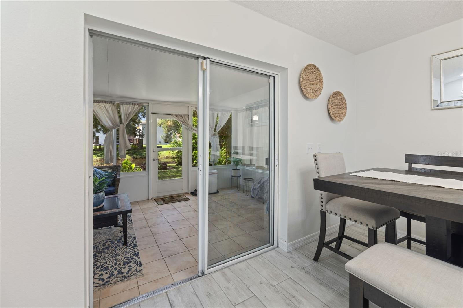 1012 BRENTON LEAF DR — photo 25