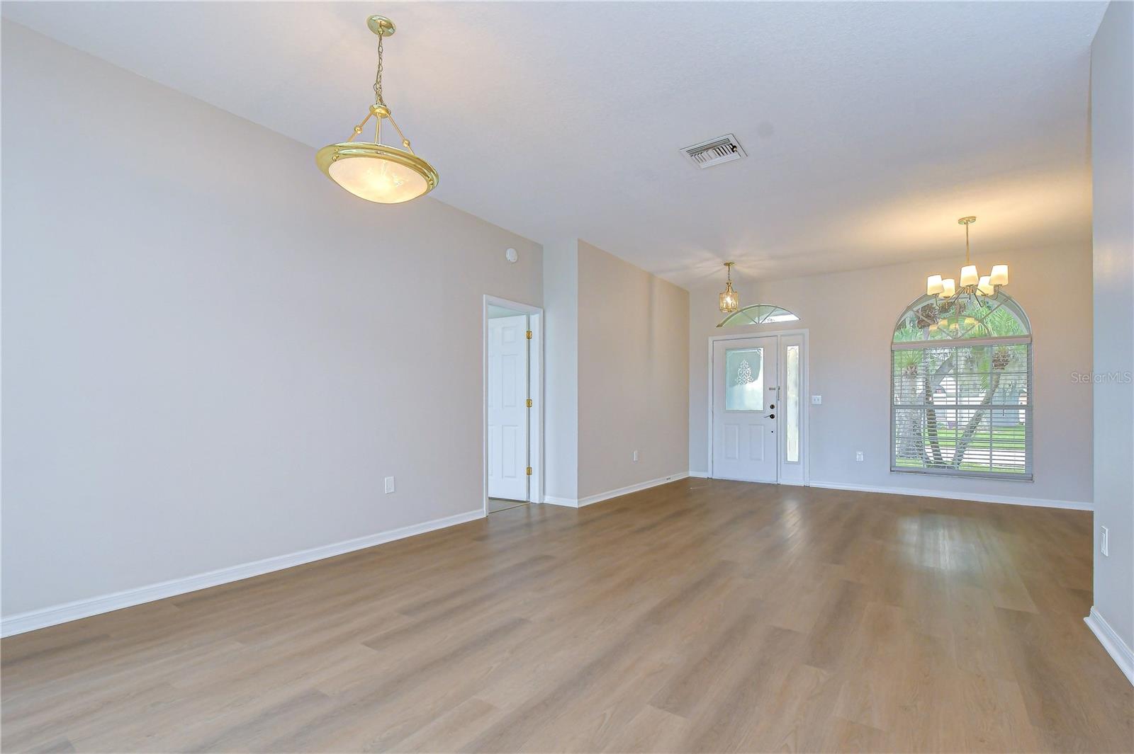 29619 ALLEGRO DR — photo 10