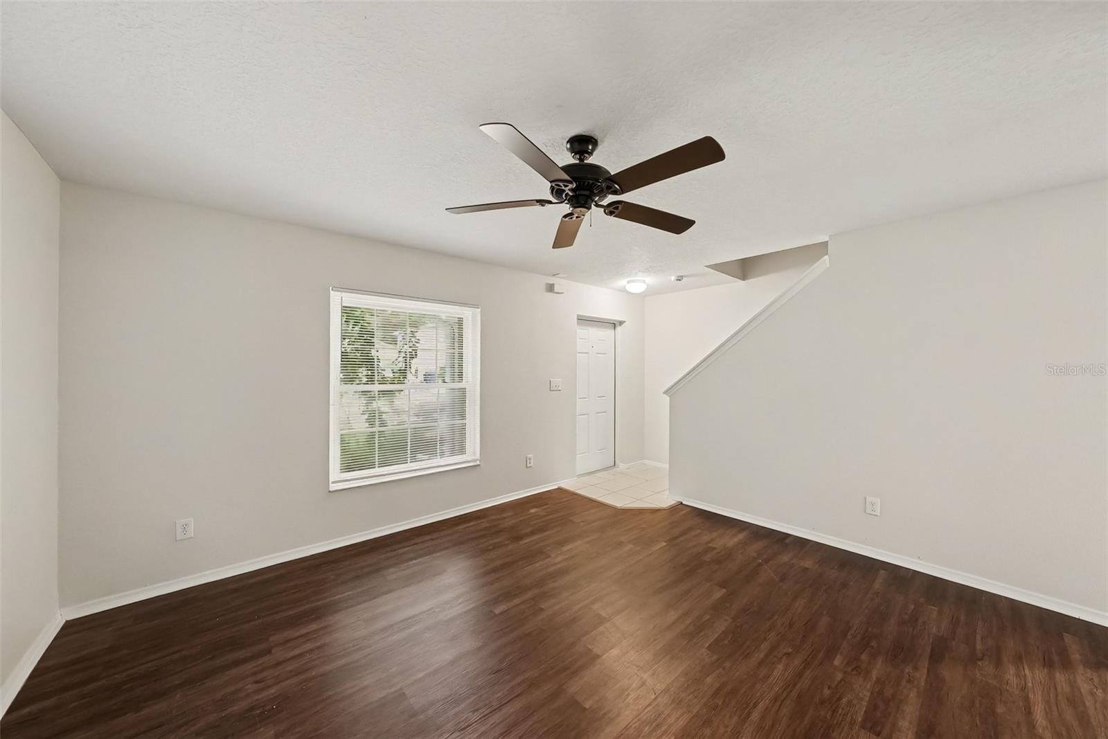 13939 JACOBSON DR — photo 2
