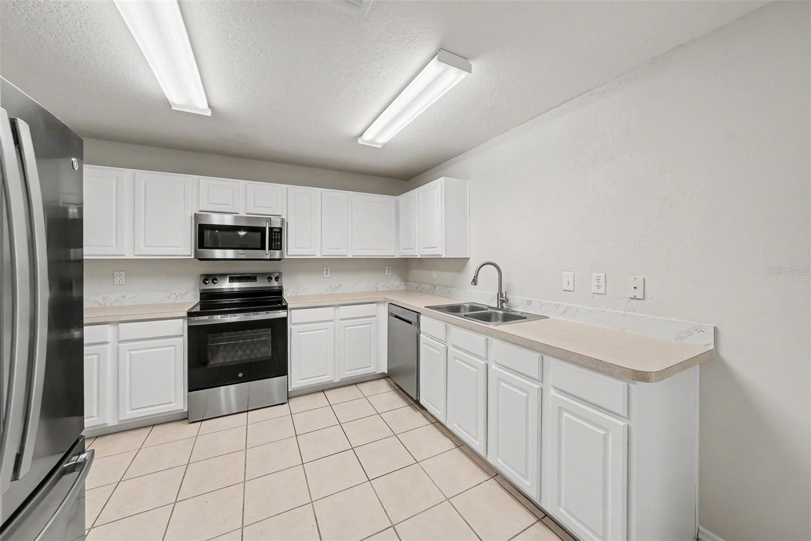 13939 JACOBSON DR — photo 9