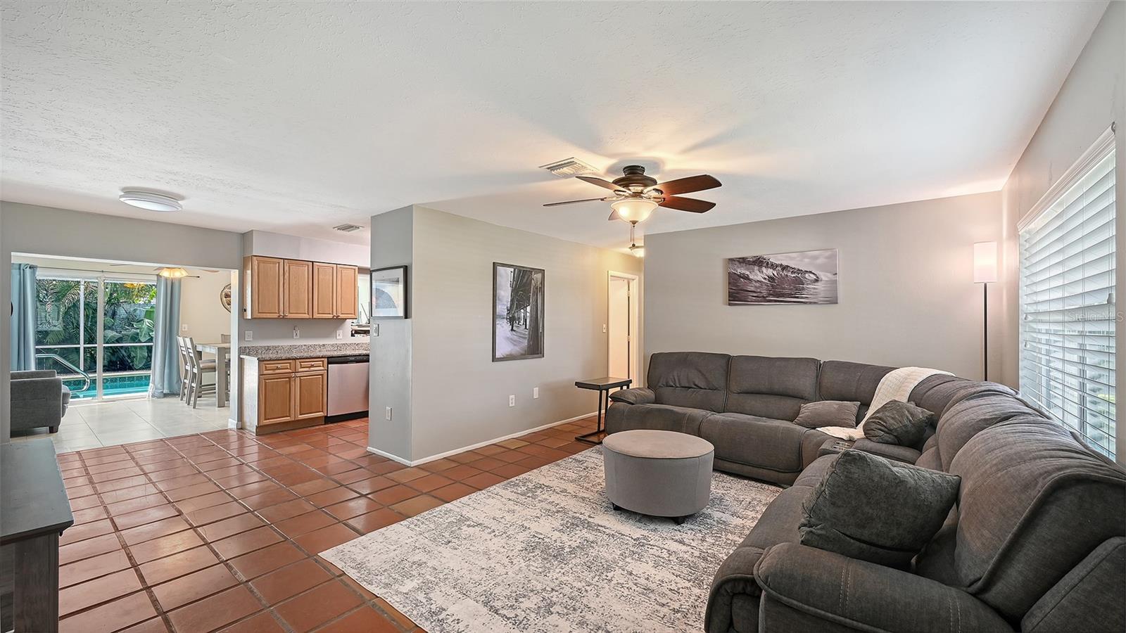 5338 FOXWOOD DR — photo 4