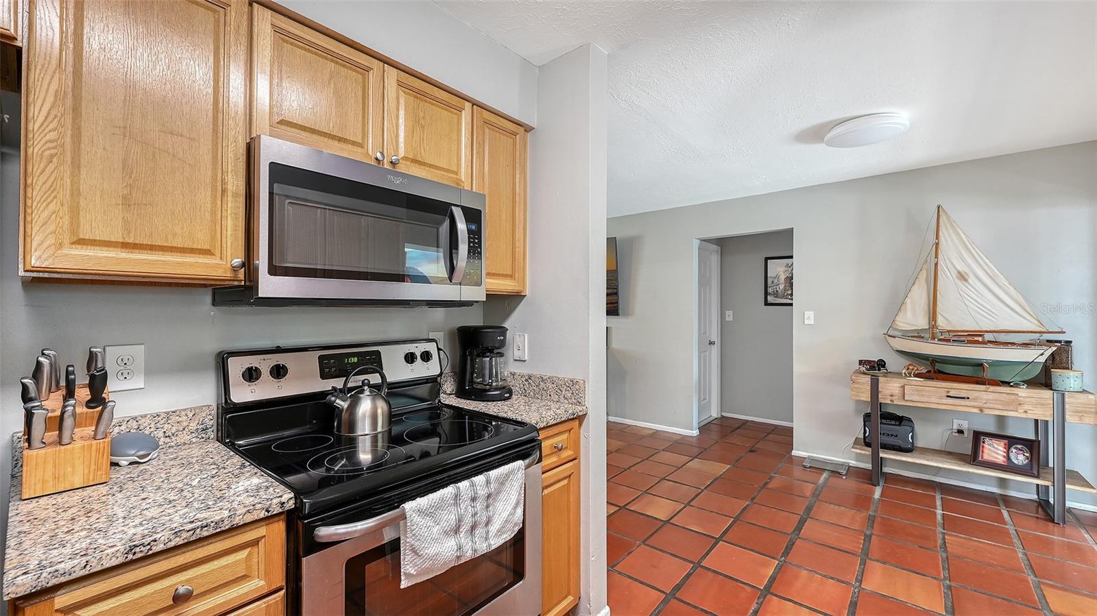5338 FOXWOOD DR — photo 8
