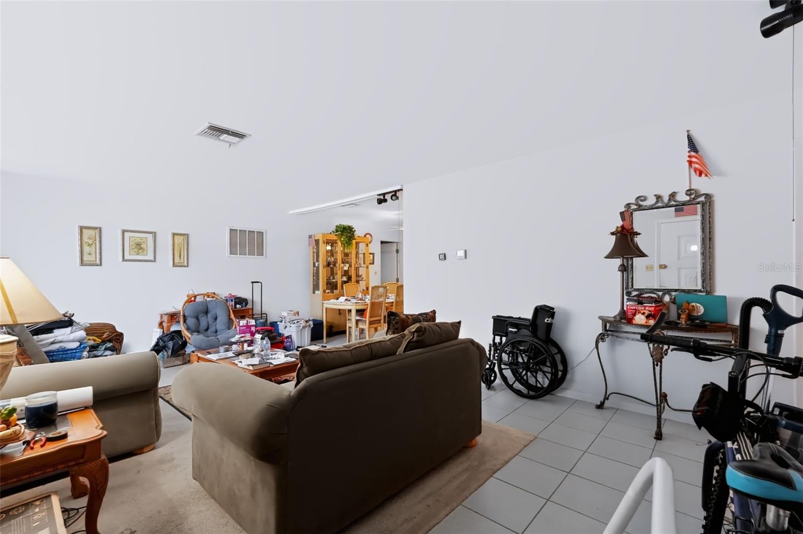 2199 NOTTINGHAM DR — photo 29