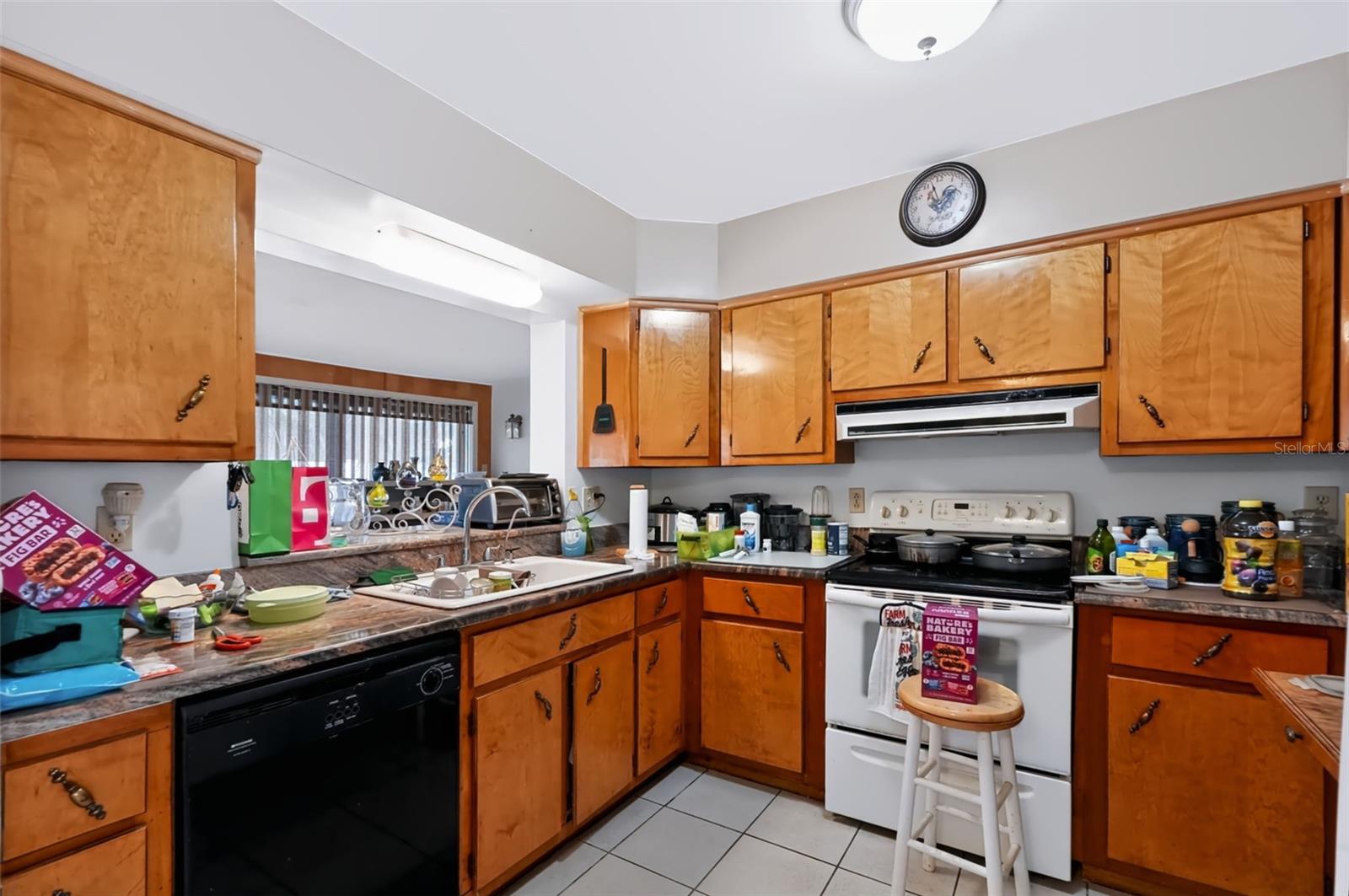 2199 NOTTINGHAM DR — photo 26