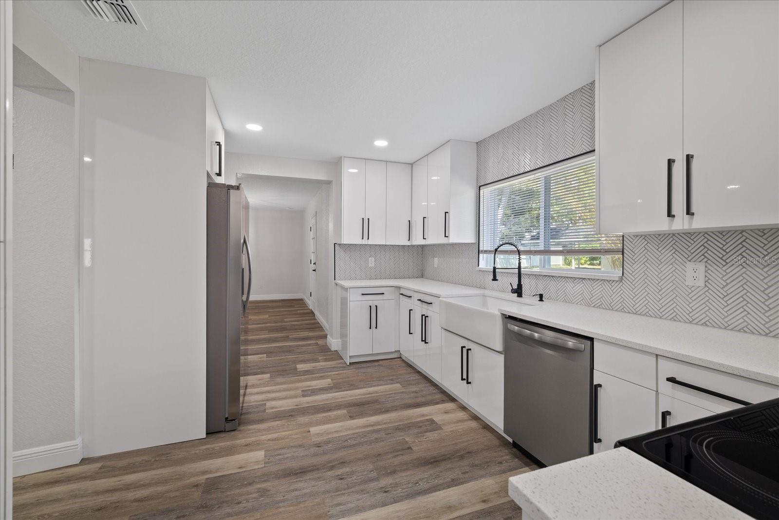 11002 RIVERVIEW DR — photo 15