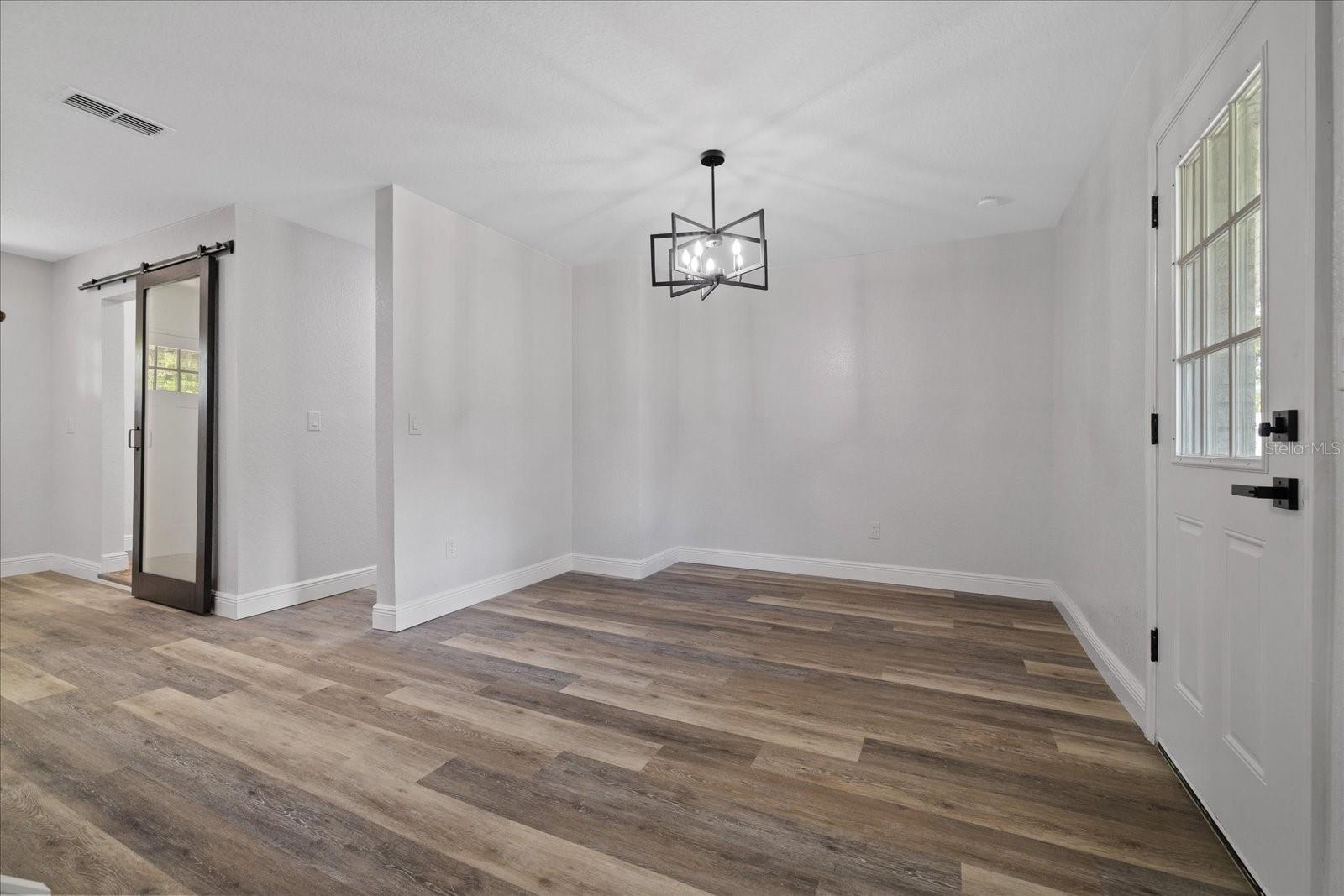 11002 RIVERVIEW DR — photo 18