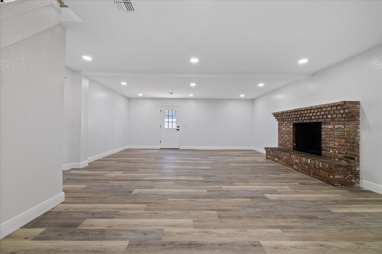 11002 RIVERVIEW DR — photo 21