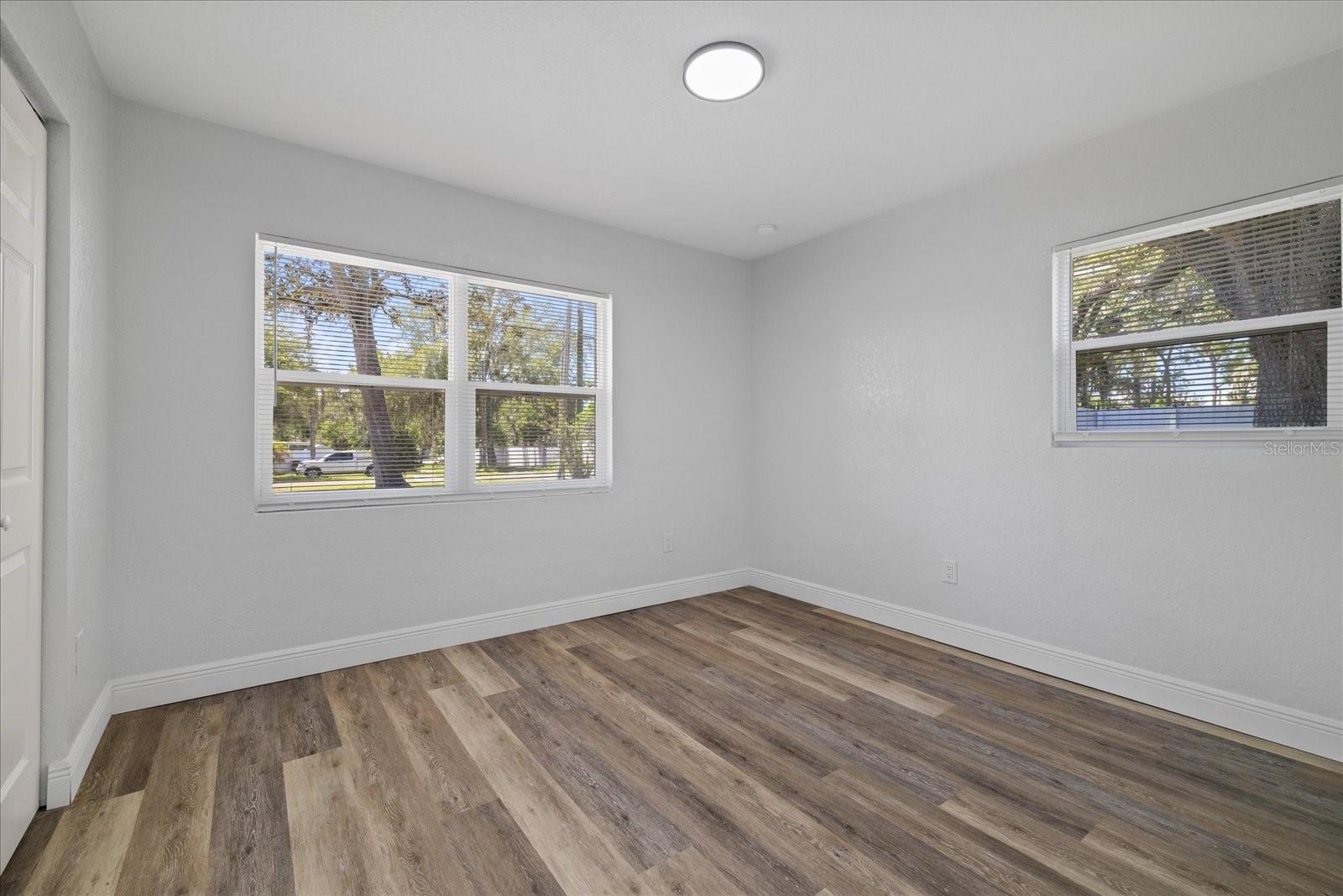 11002 RIVERVIEW DR — photo 28