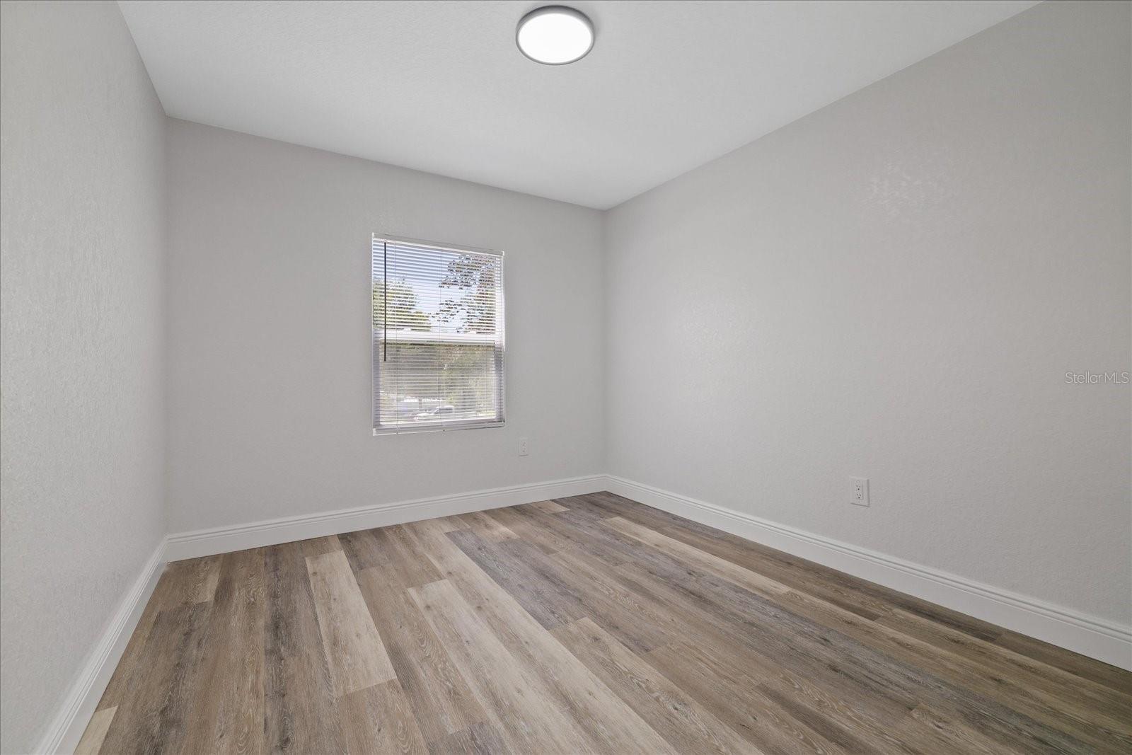 11002 RIVERVIEW DR — photo 34