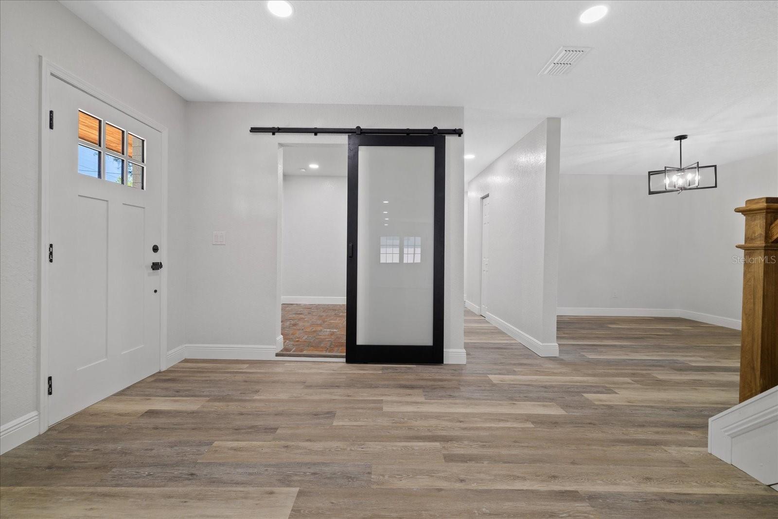 11002 RIVERVIEW DR — photo 8