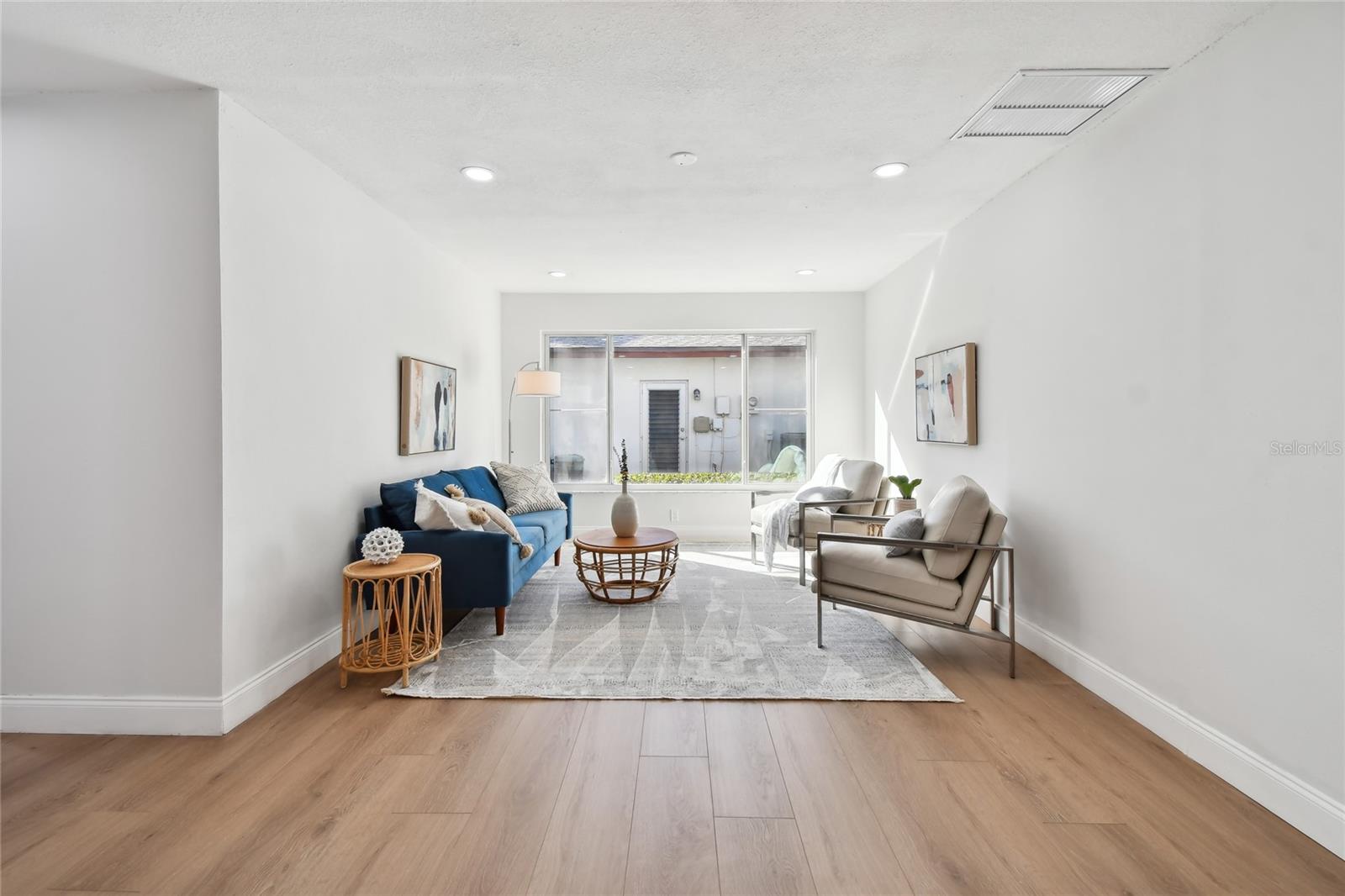 1639 SUMMIT WAY — photo 4