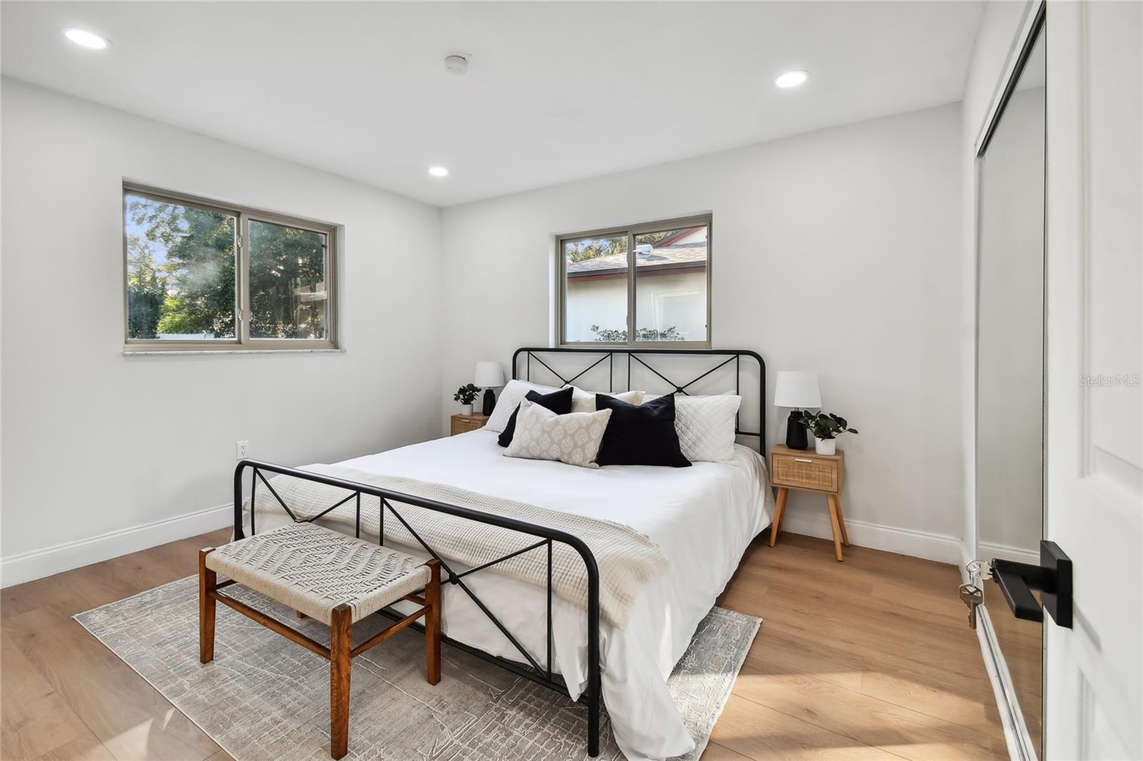 1639 SUMMIT WAY — photo 6
