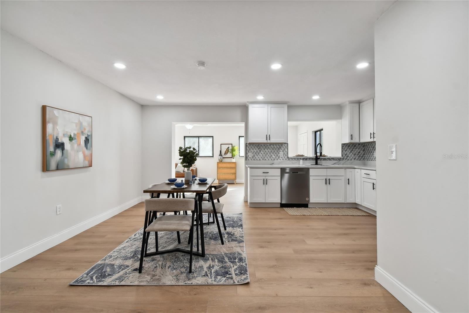 1639 SUMMIT WAY — photo 11