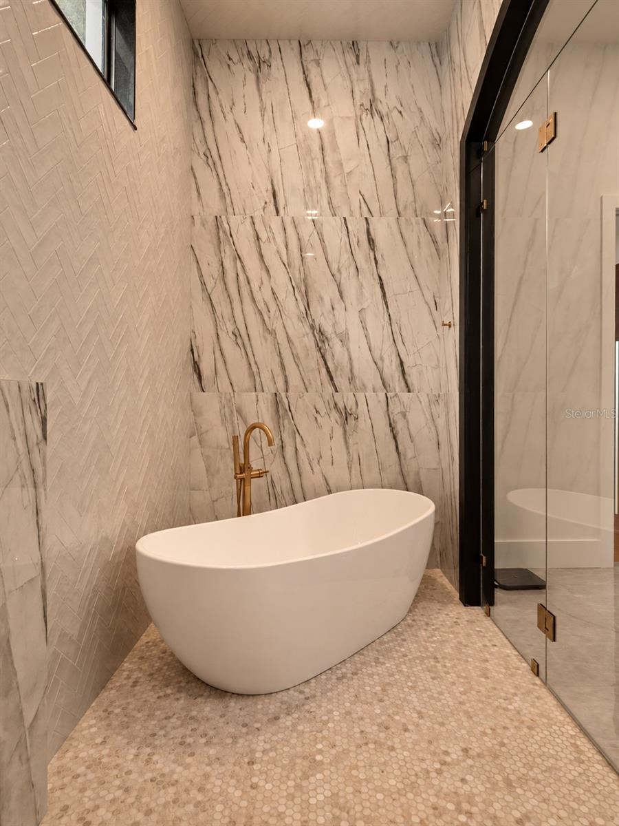 17602 GRANDE ESTATES PL — photo 40