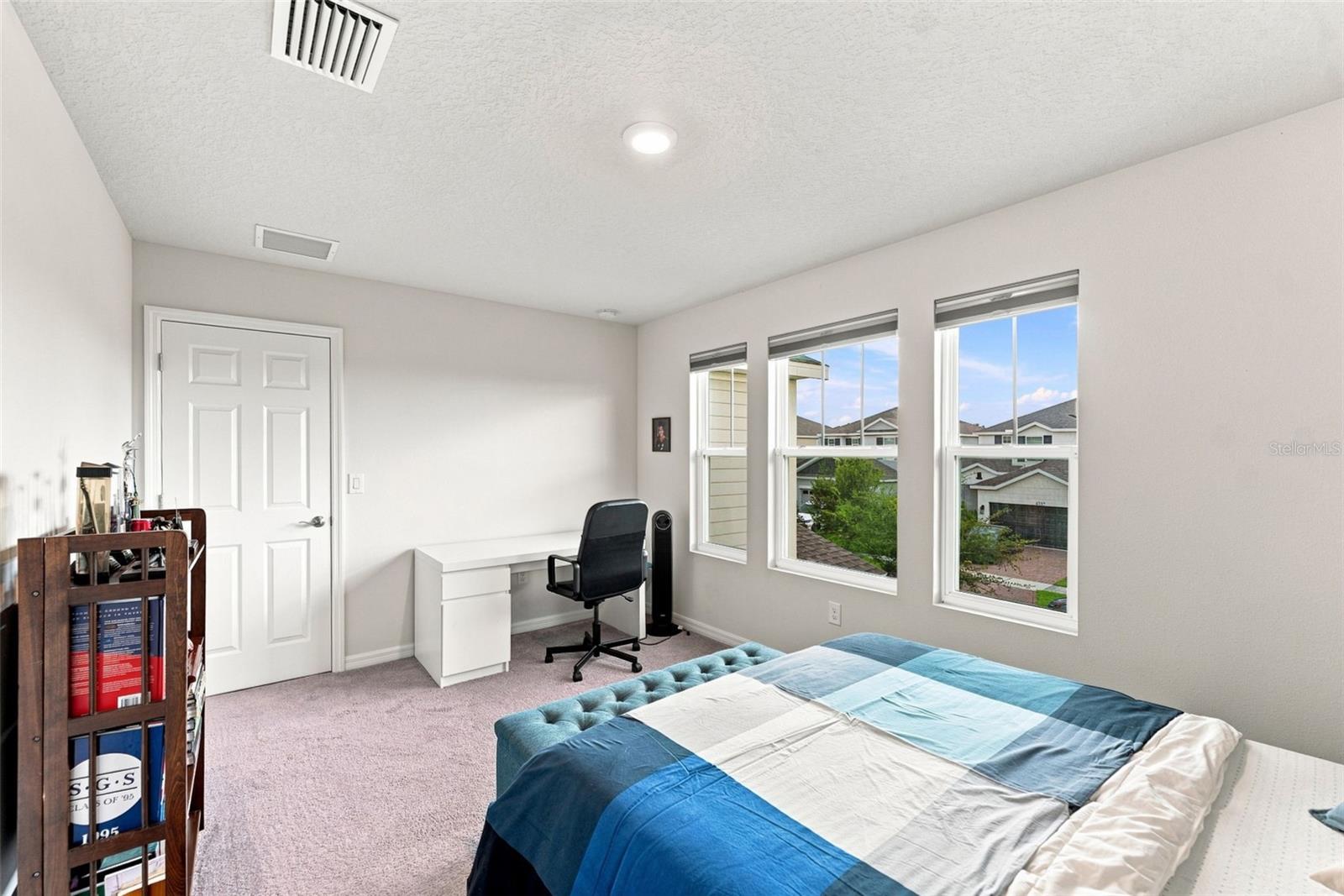6136 VOYAGERS PL — photo 23