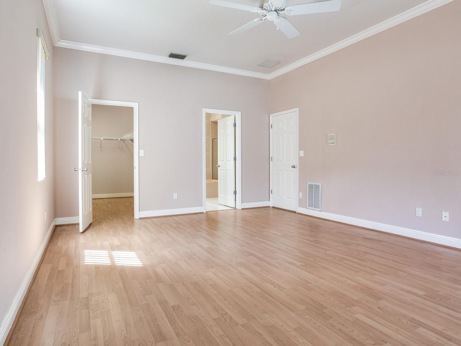 11581 SHELLY CIR — photo 30