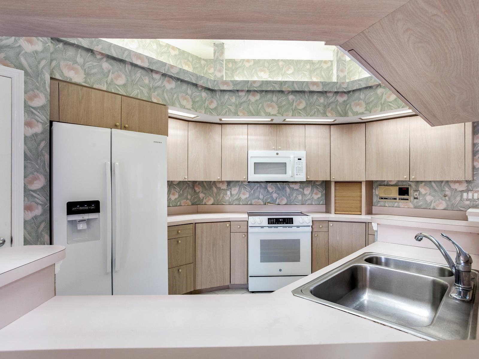 11581 SHELLY CIR — photo 14