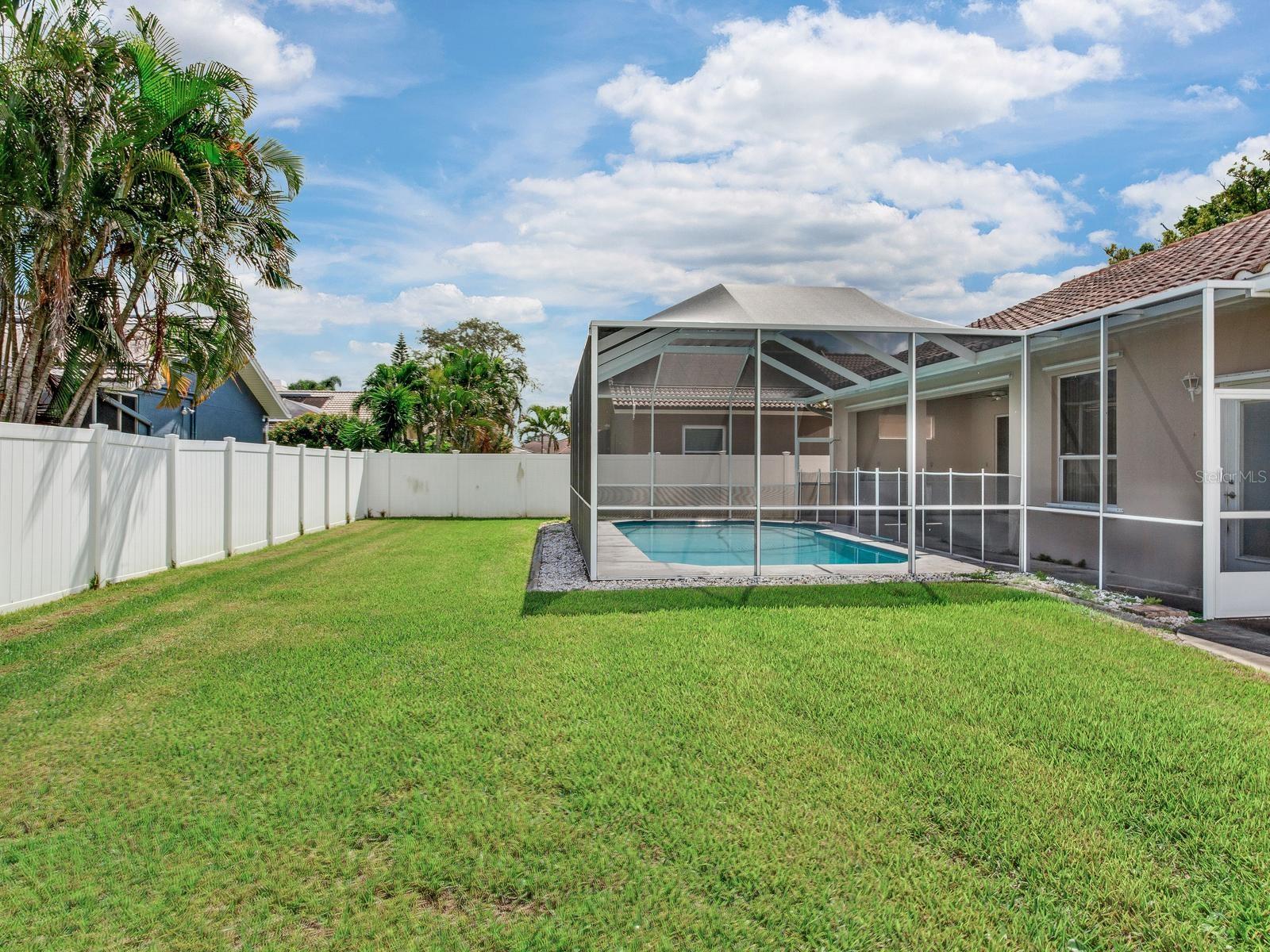 11581 SHELLY CIR — photo 44