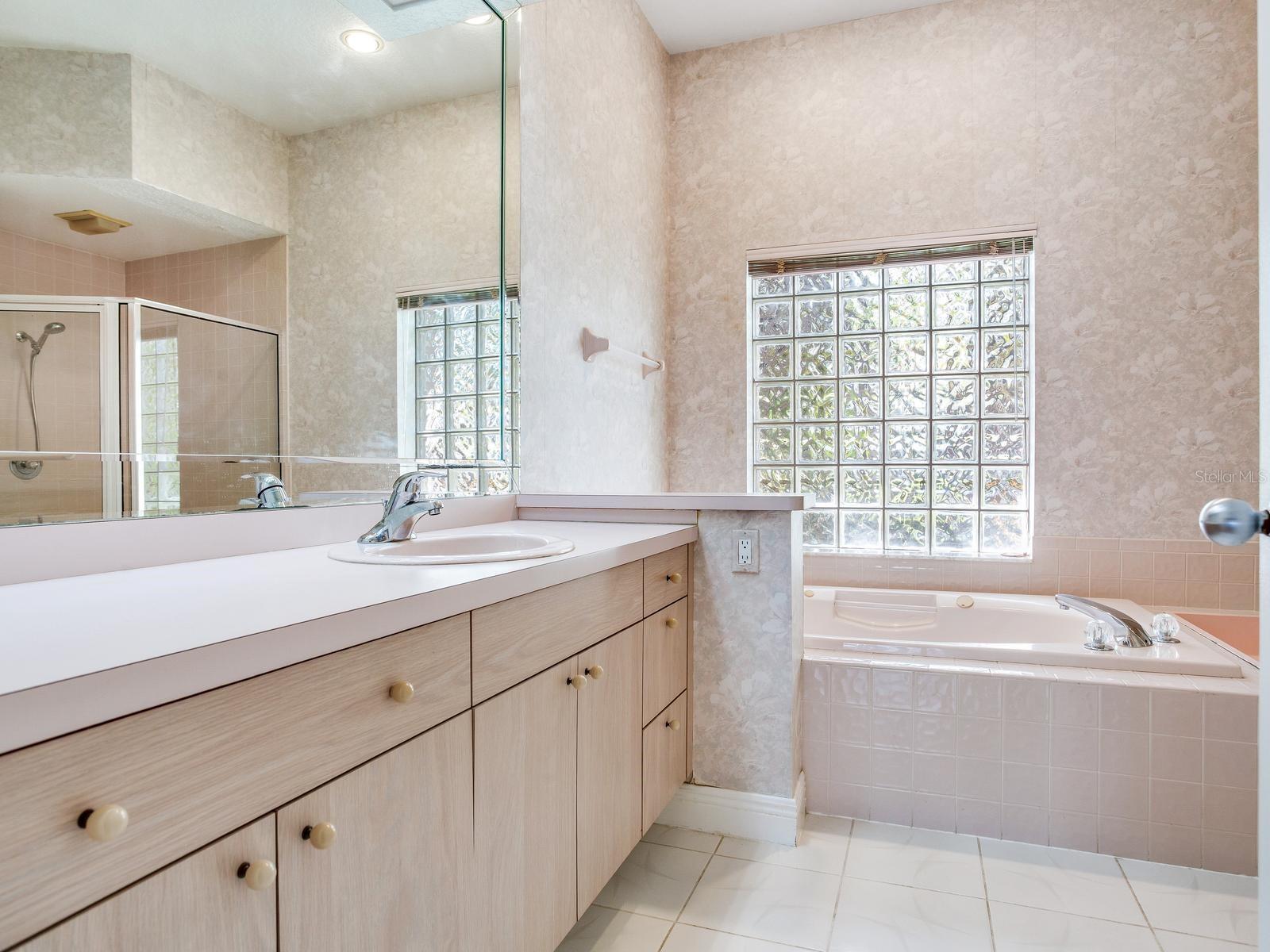 11581 SHELLY CIR — photo 31