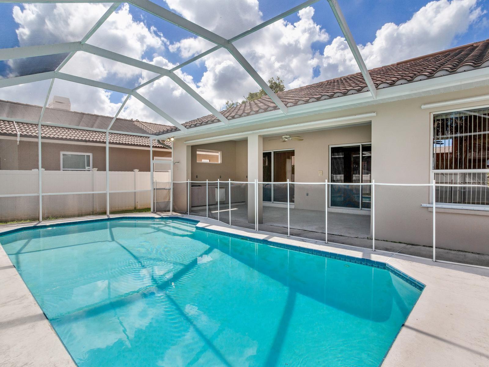 11581 SHELLY CIR — photo 40