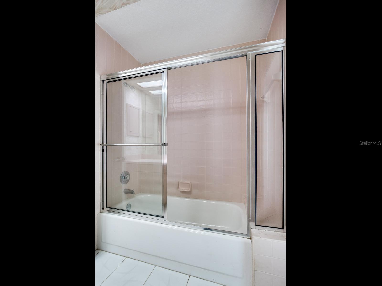 11581 SHELLY CIR — photo 22
