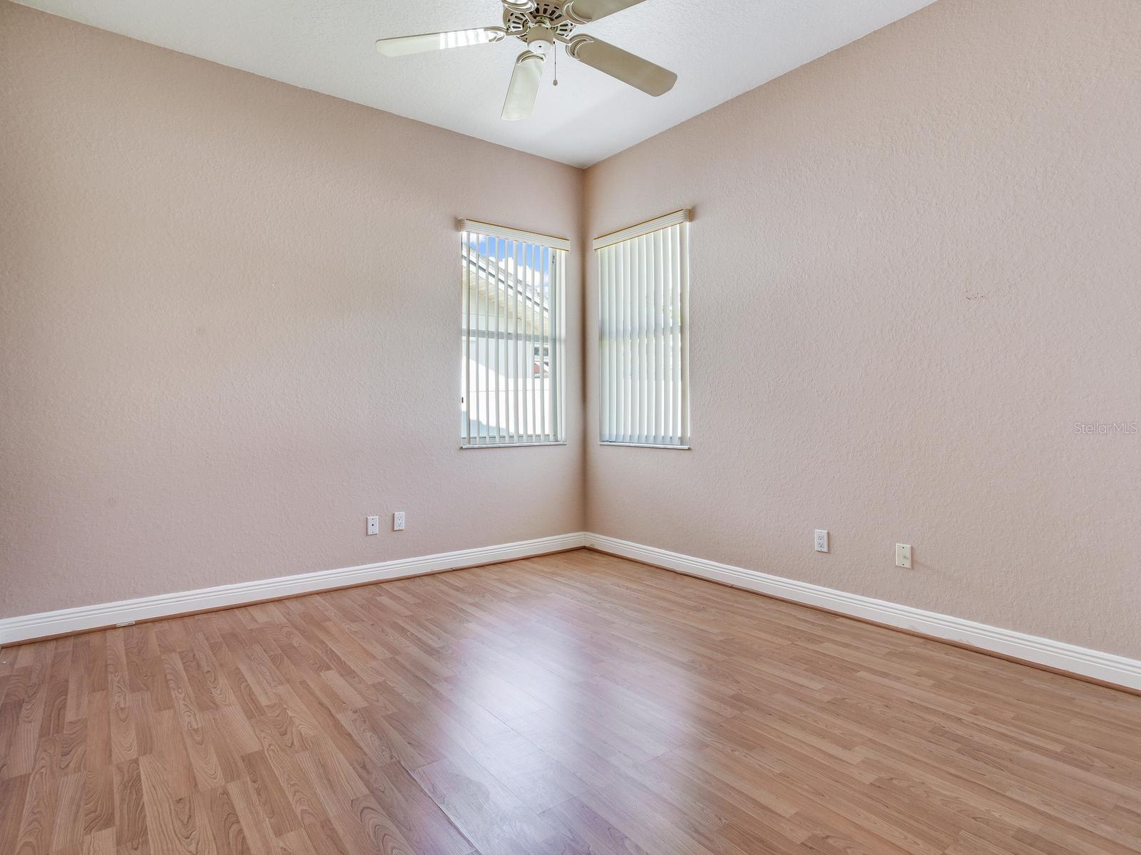 11581 SHELLY CIR — photo 23