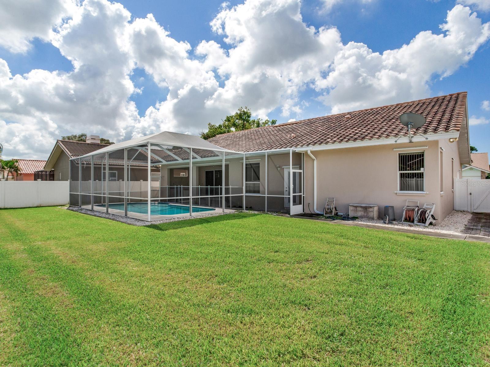 11581 SHELLY CIR — photo 43