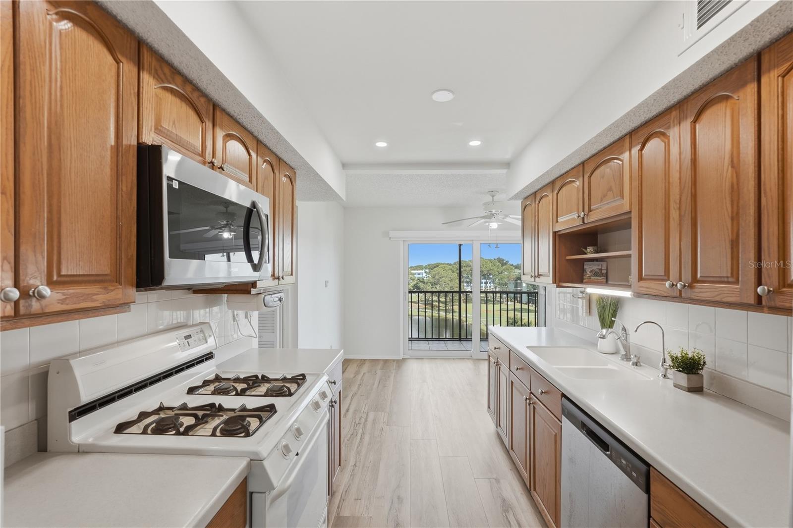 8174 TERRACE GARDEN DR N #507 — photo 9