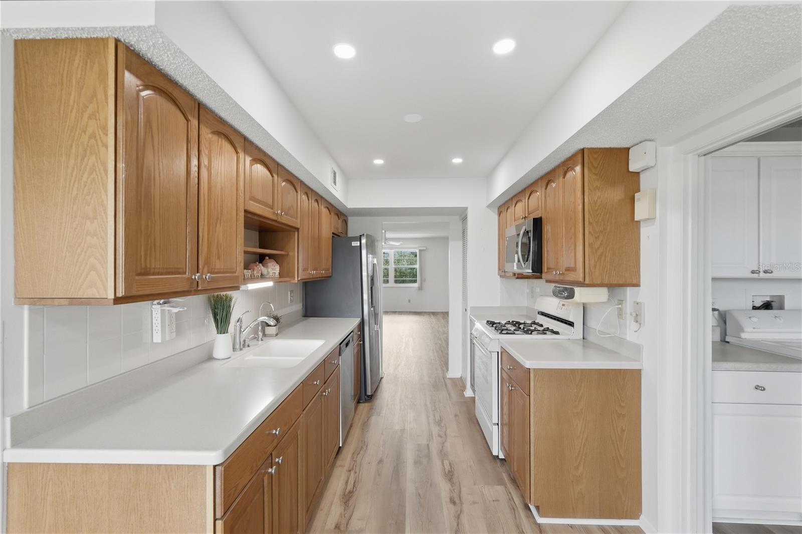 8174 TERRACE GARDEN DR N #507 — photo 12