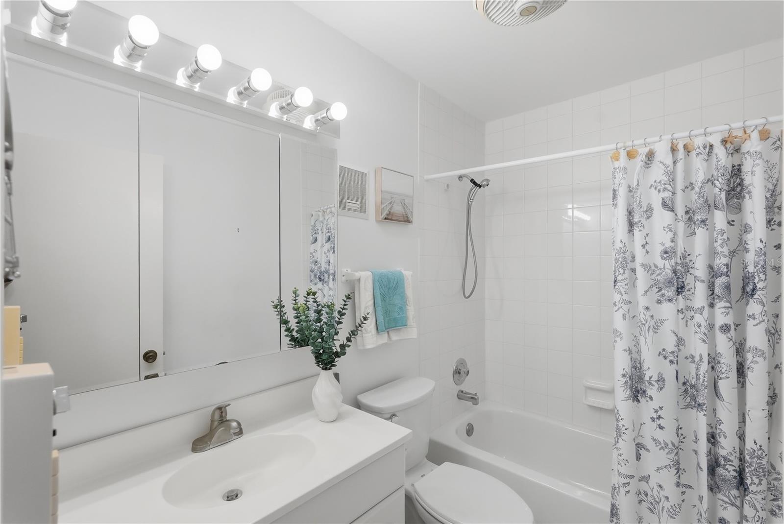 8174 TERRACE GARDEN DR N #507 — photo 22