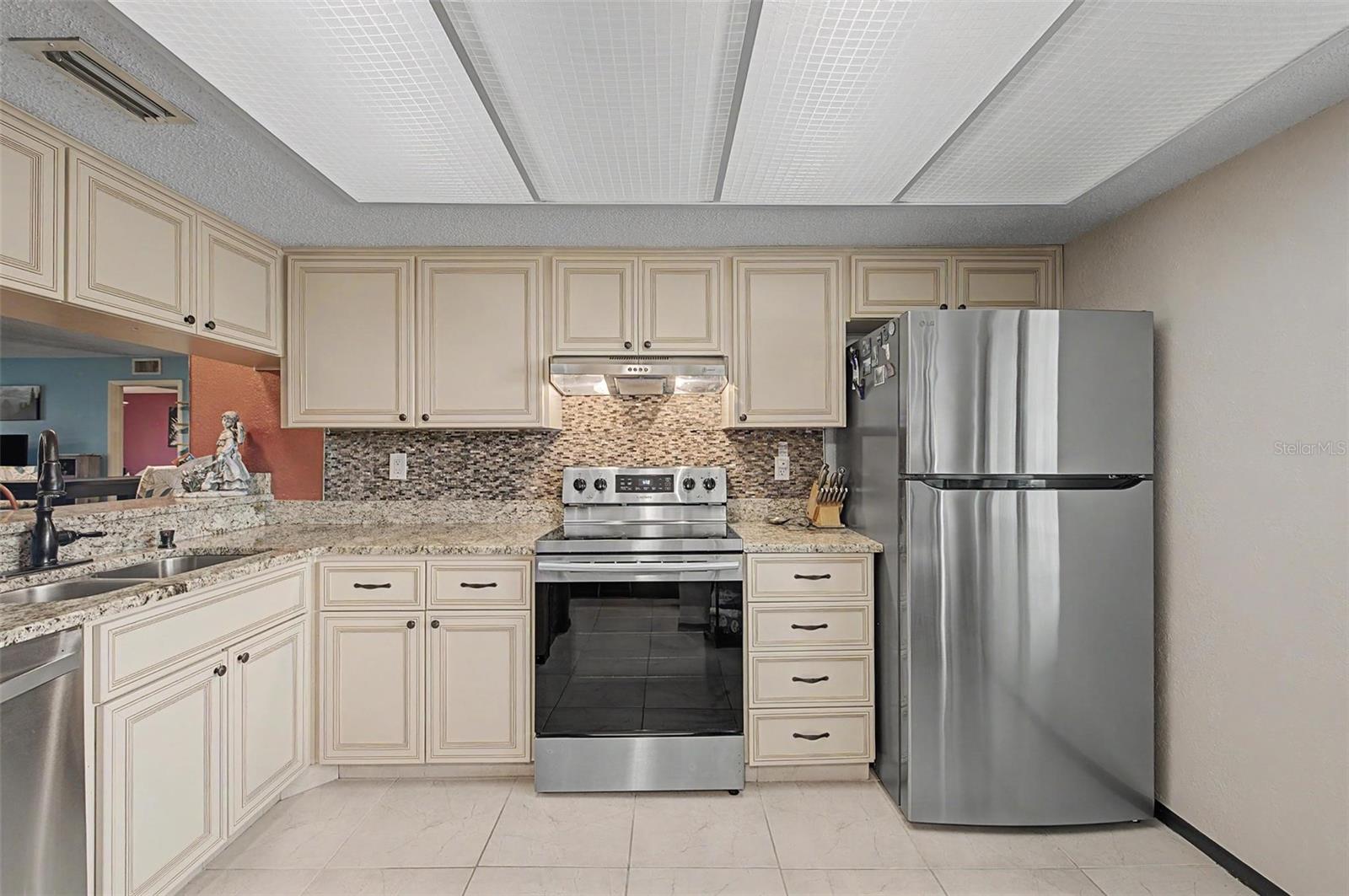 221 CARYL WAY #221 — photo 4