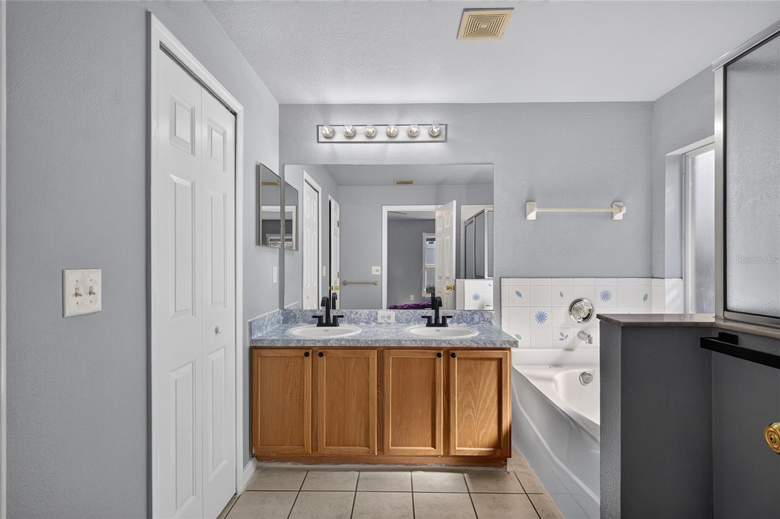 4503 ETHAN WAY — photo 35