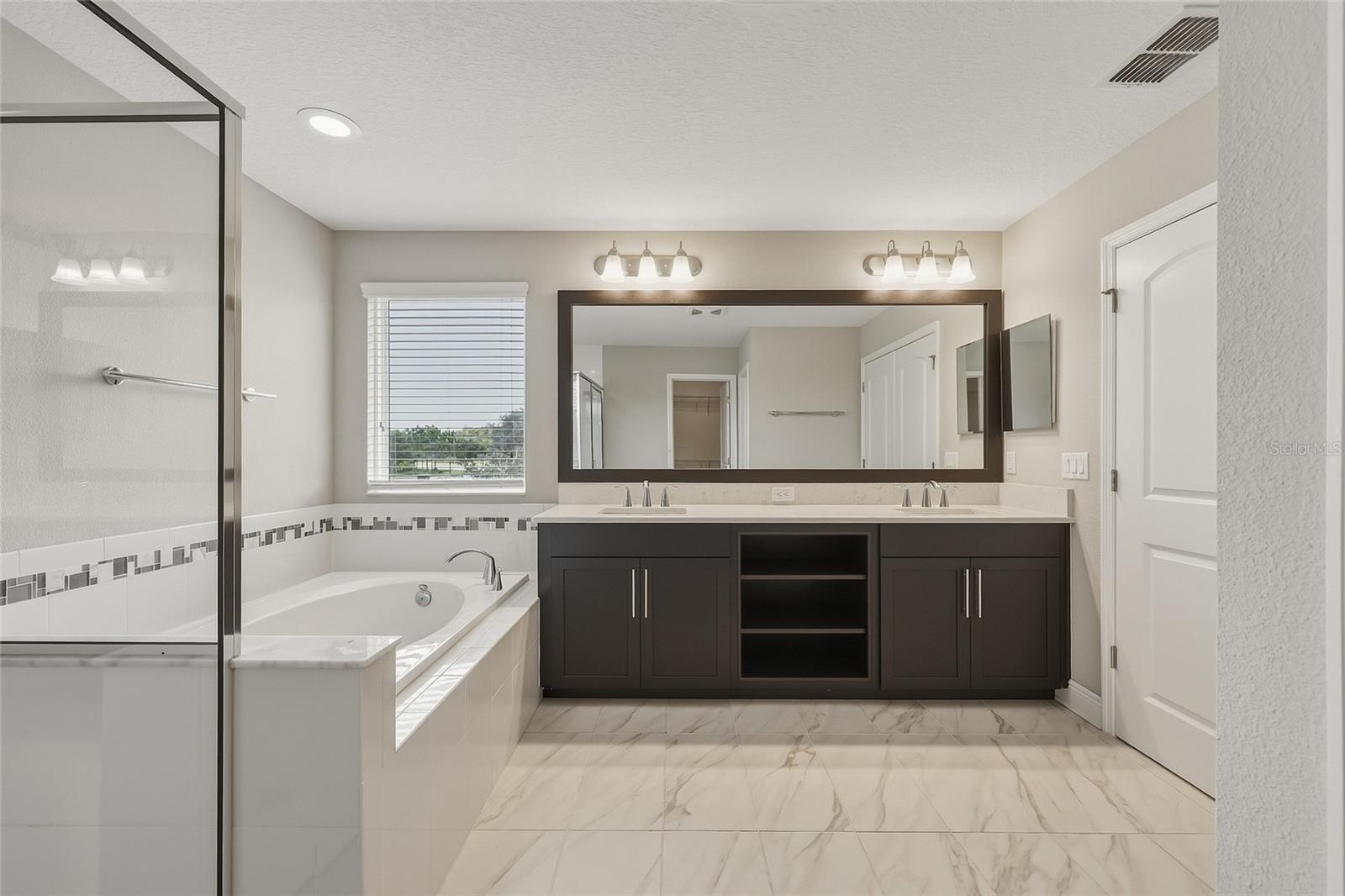 10702 PLEASANT KNOLL DR — photo 29