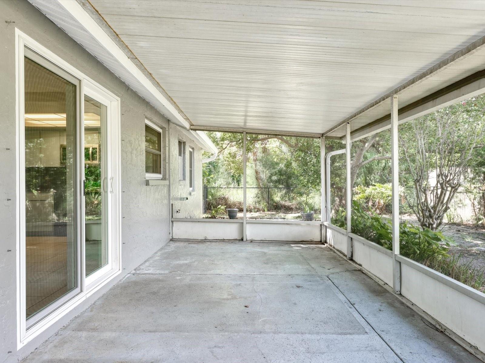 6002 FIREFLY LN — photo 32