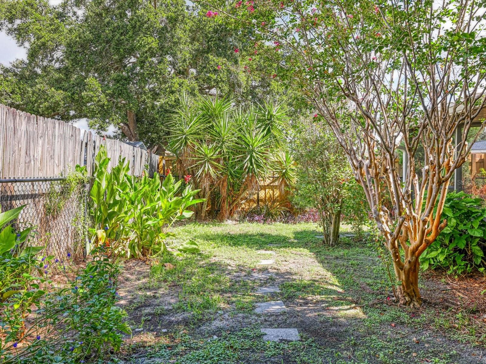 6002 FIREFLY LN — photo 43