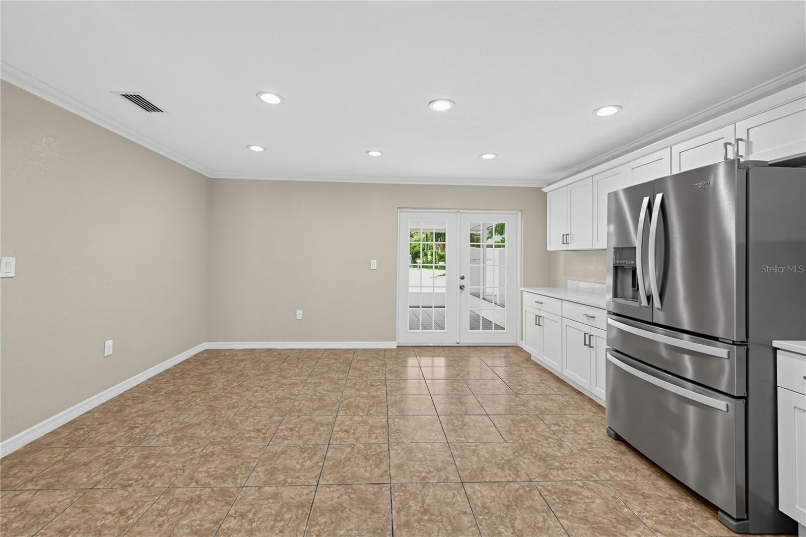 915 SEMINOLE BLVD — photo 9